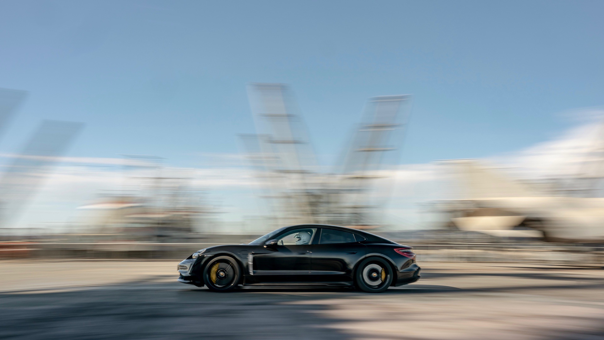 high_porsche_taycan_prototype_uss_hornet_2019_porsche_ag_4