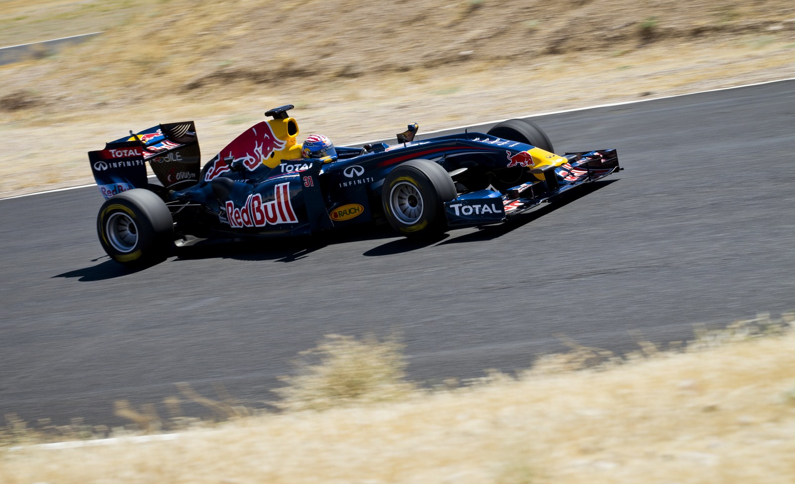 Tom Cruise Drives Red Bull F Car Tom Cruise Drives Red Bull F Car