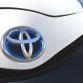 2013_yaris_hybrid-r_det_01