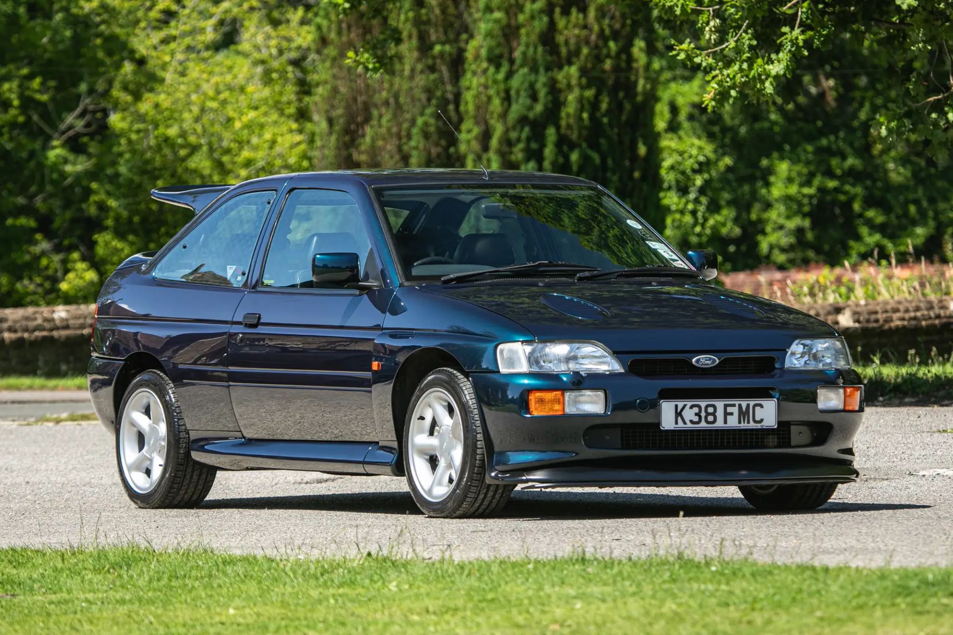 Jeremy-Clarkson-Ford-Escort-RS-Cosworth-1