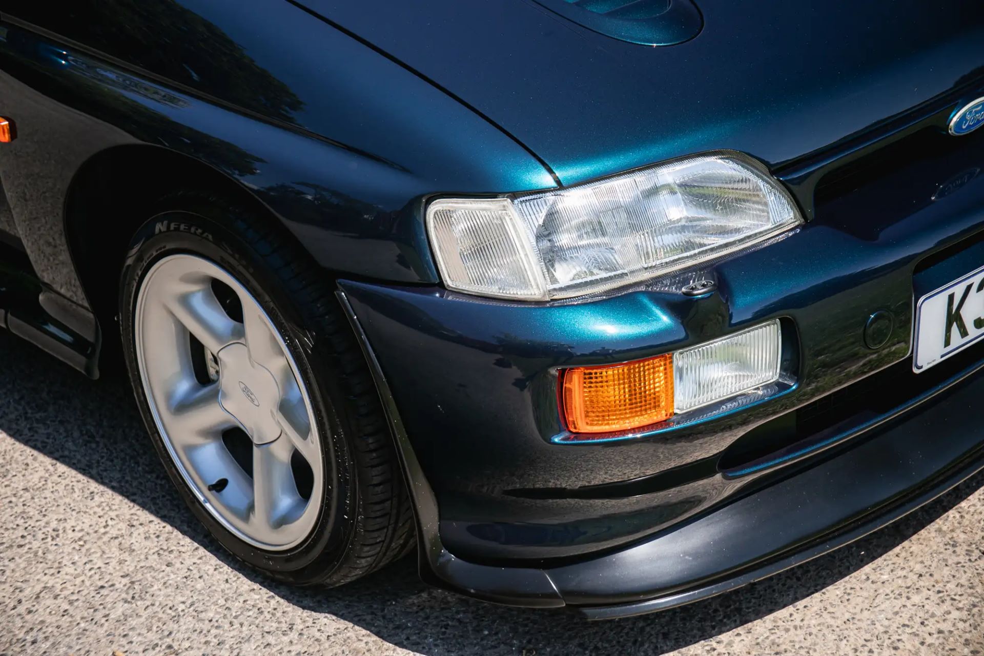 Jeremy-Clarkson-Ford-Escort-RS-Cosworth-14