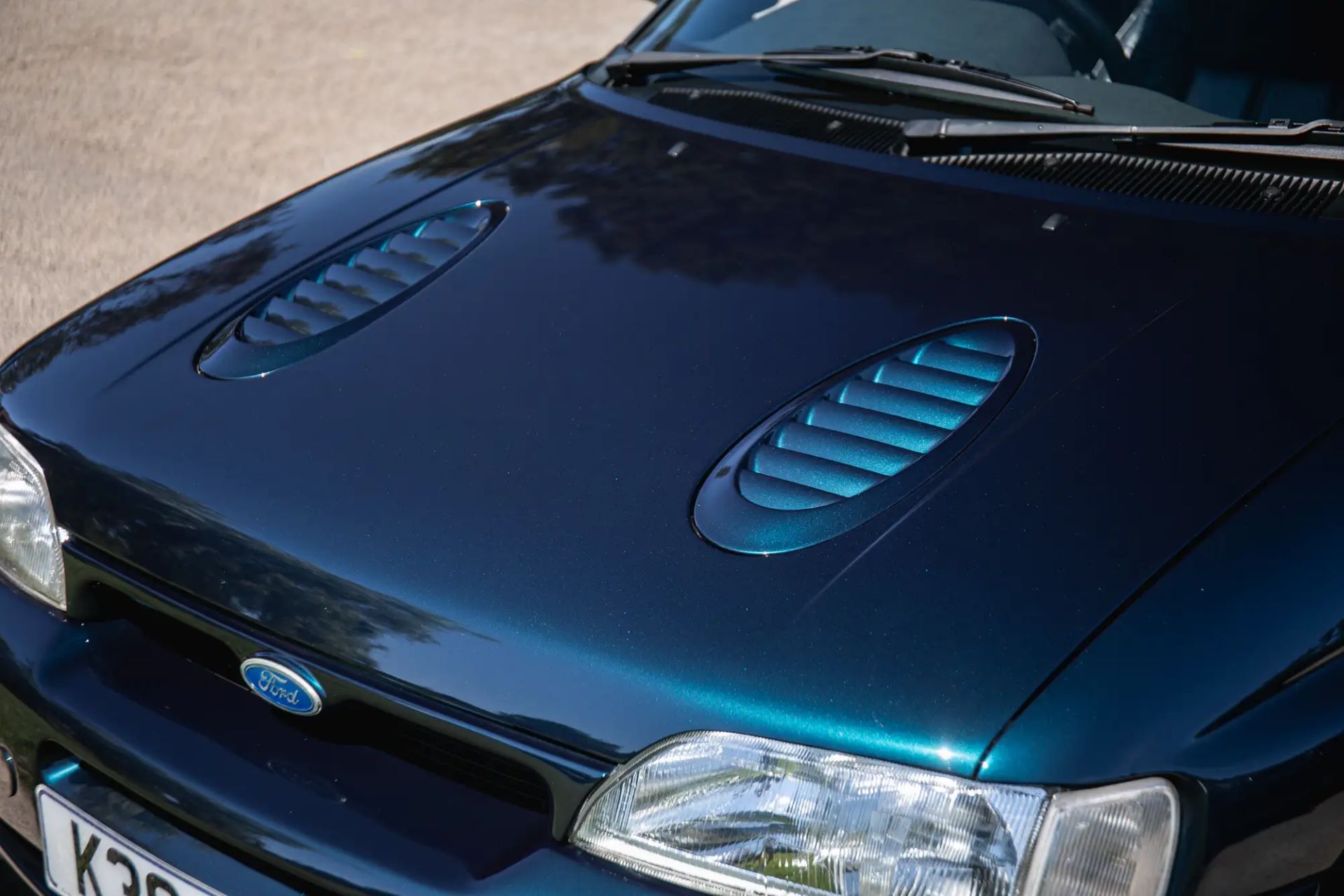 Jeremy-Clarkson-Ford-Escort-RS-Cosworth-17