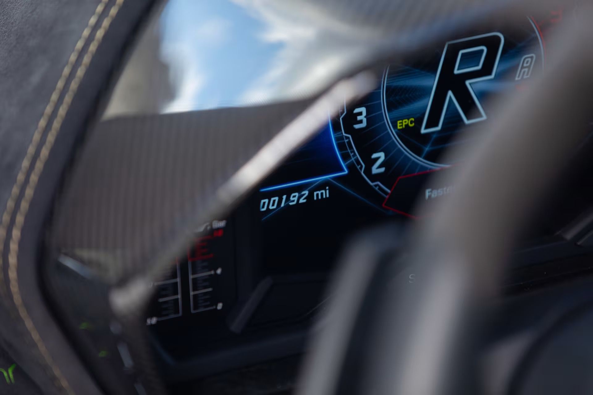 Lamborghini_Aventador_Ultimae_Roadster_auction-34