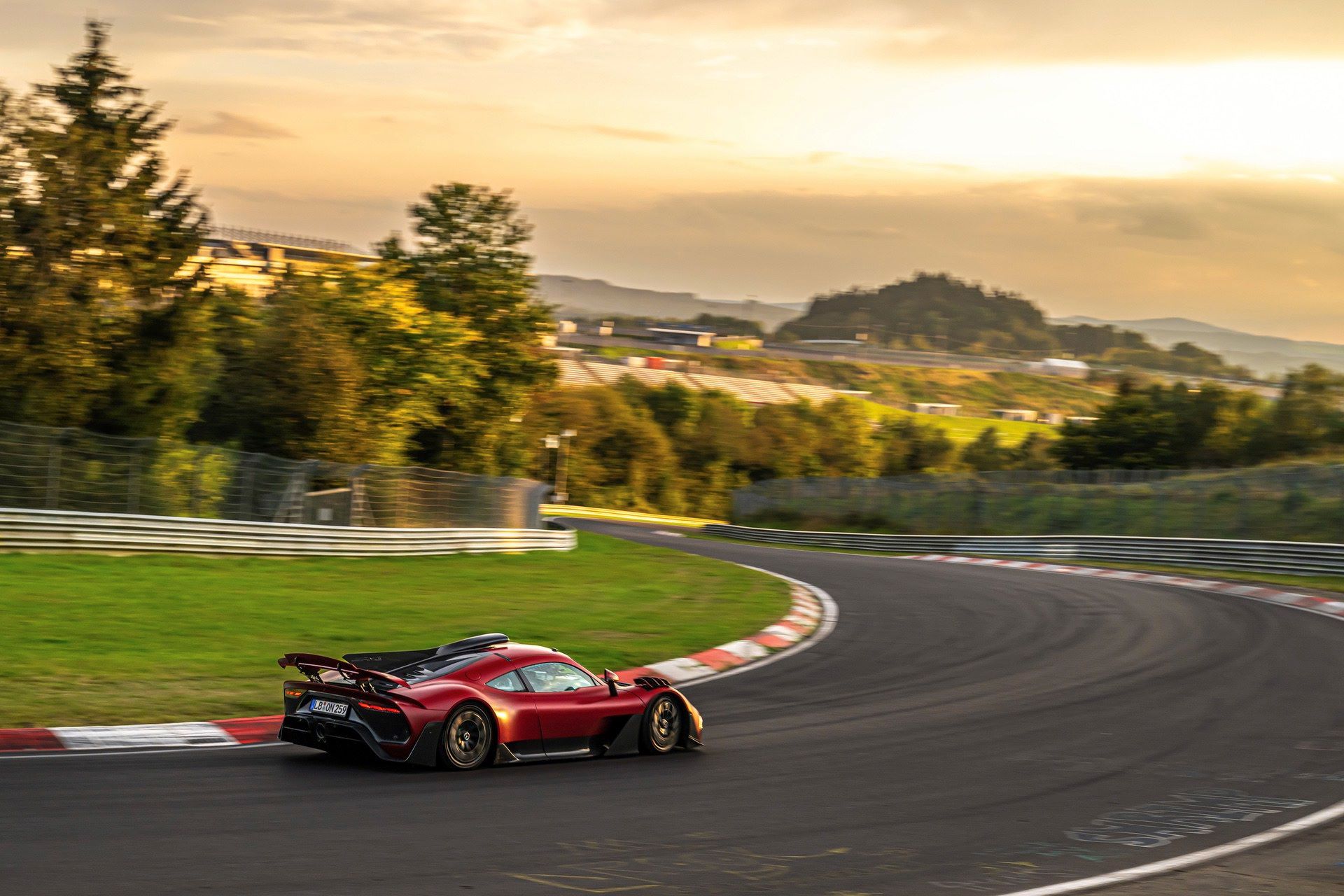 Mercedes-Benz_AMG_ONE_Nordschleife_2024-16