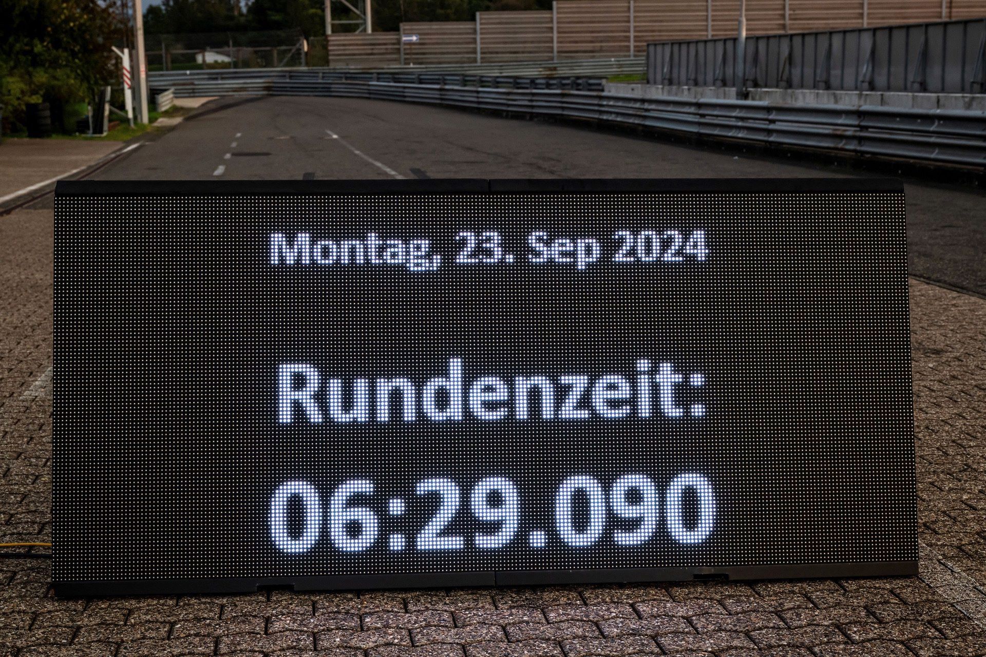 Mercedes-Benz_AMG_ONE_Nordschleife_2024-18
