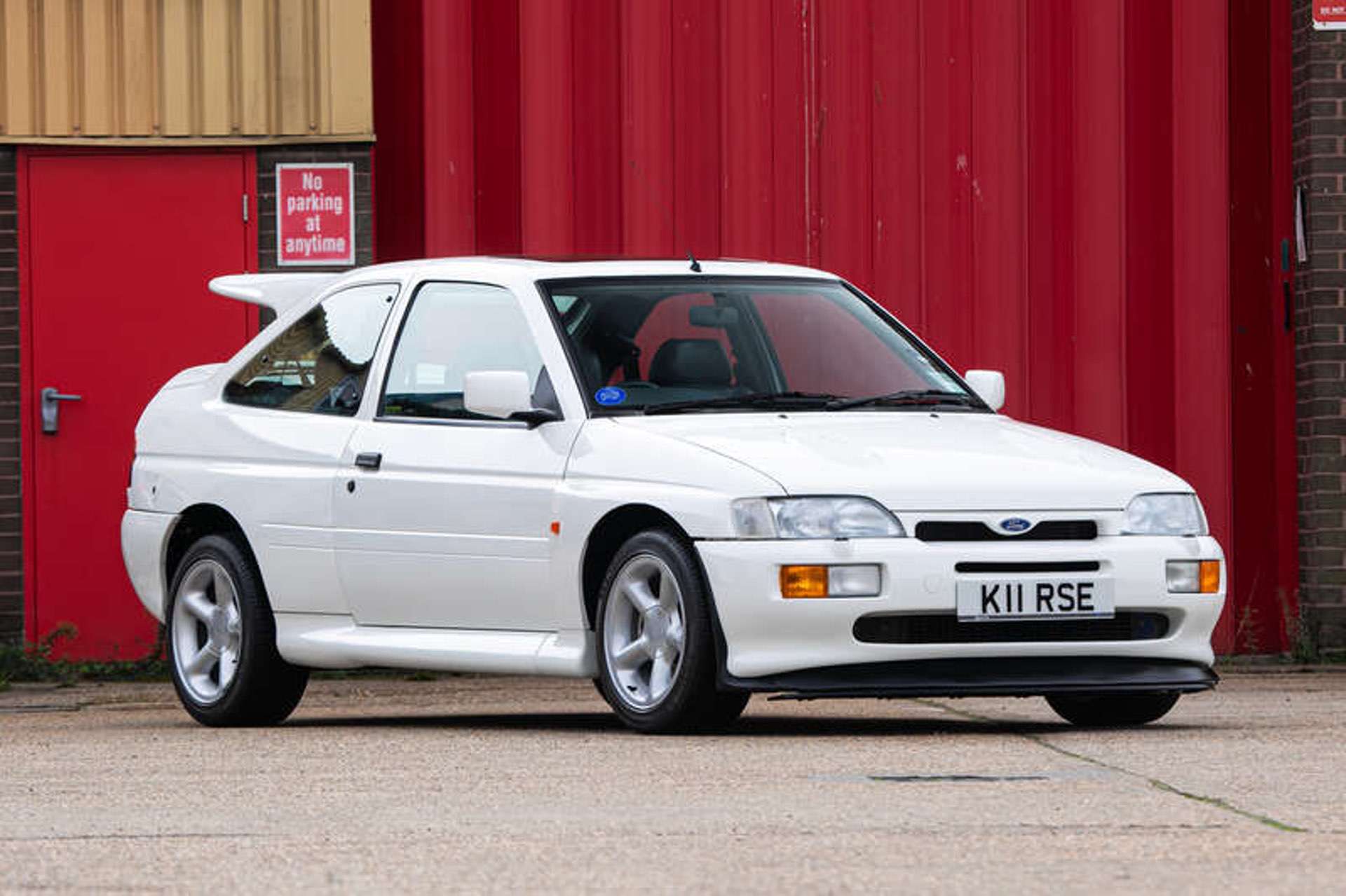 1992-Ford-Escort-RS-Cosworth-Lux-14