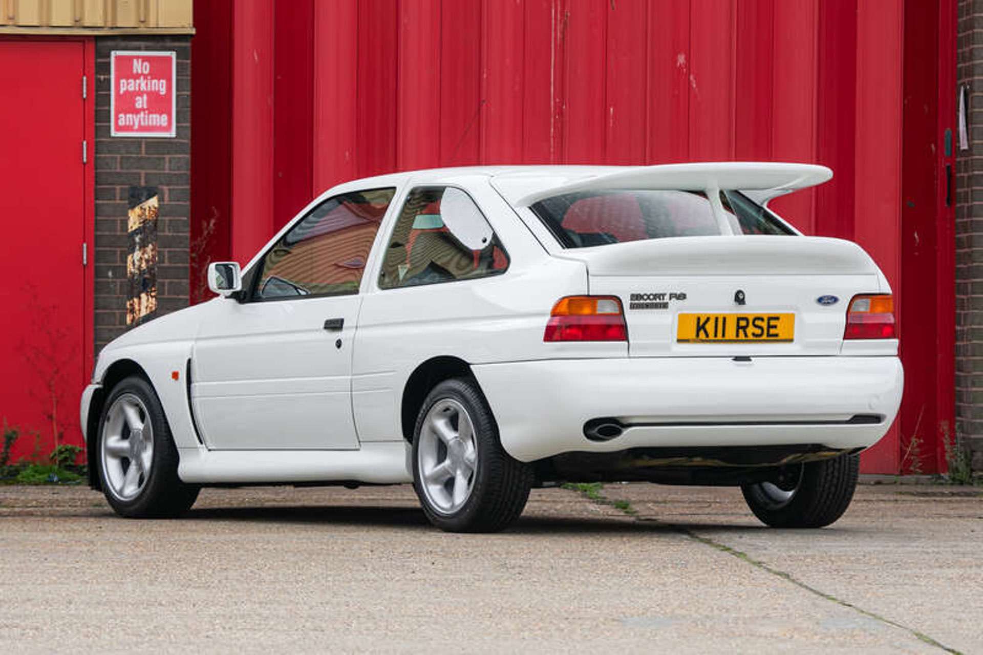 1992-Ford-Escort-RS-Cosworth-Lux-16