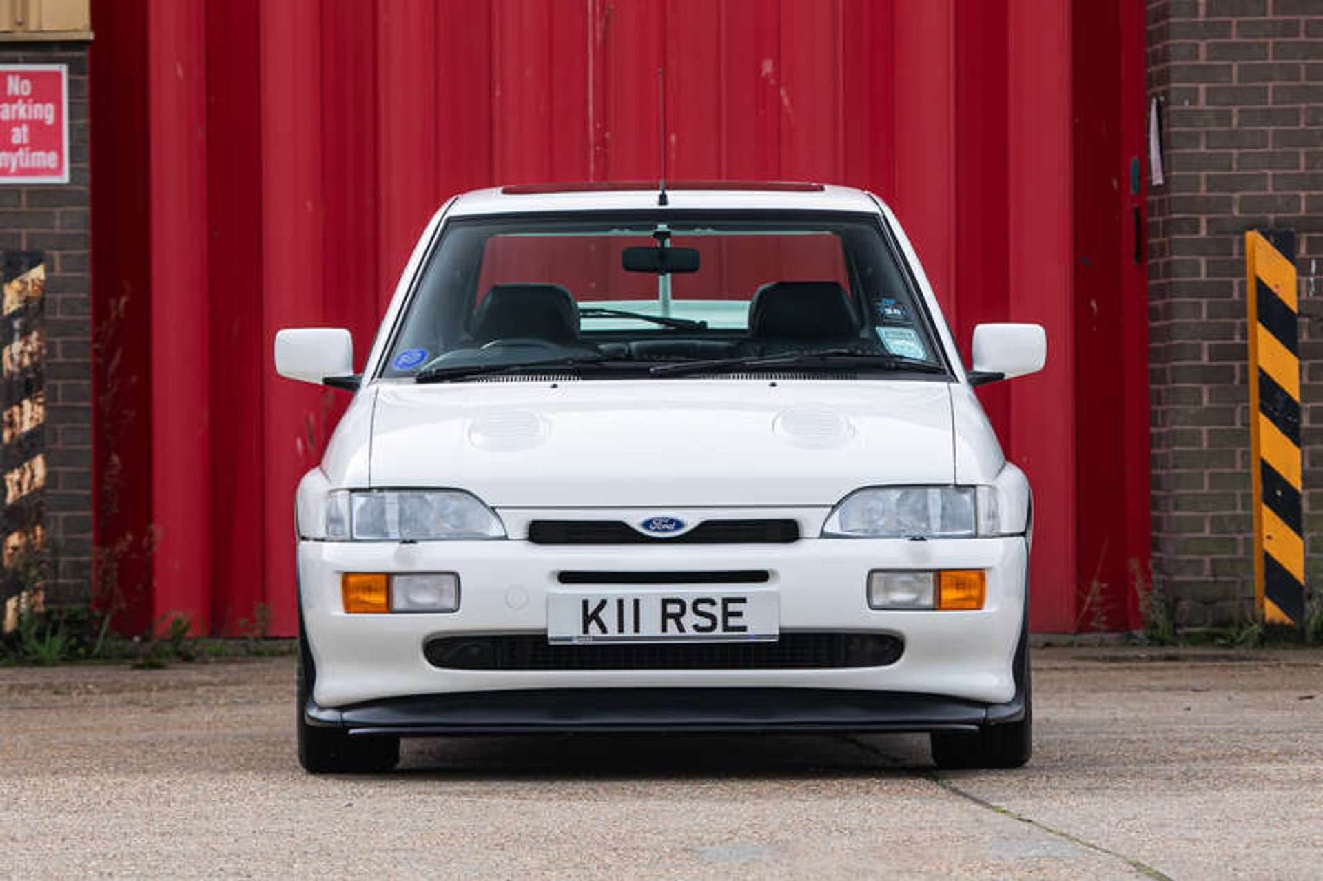 1992-Ford-Escort-RS-Cosworth-Lux-18