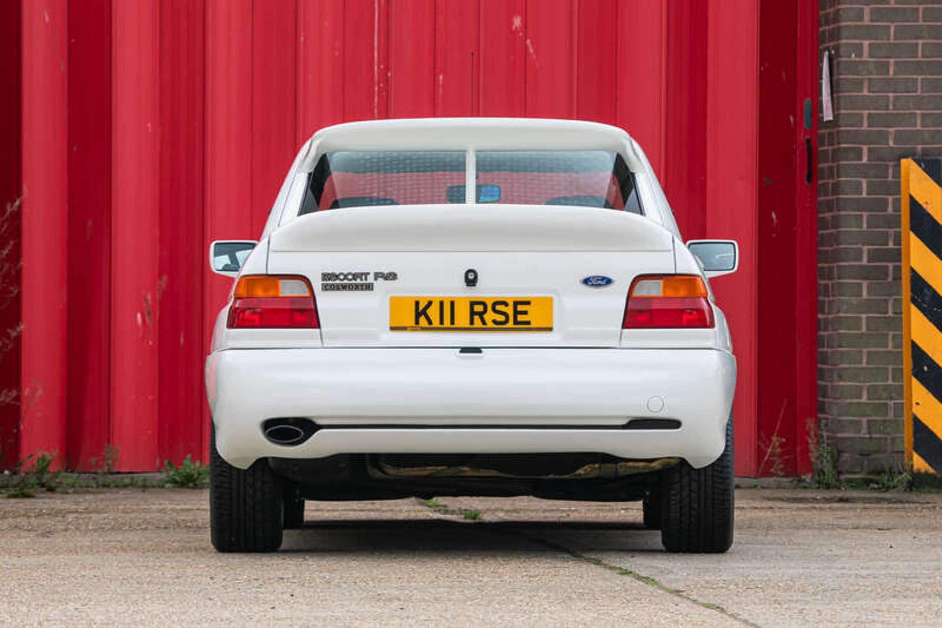 1992-Ford-Escort-RS-Cosworth-Lux-19