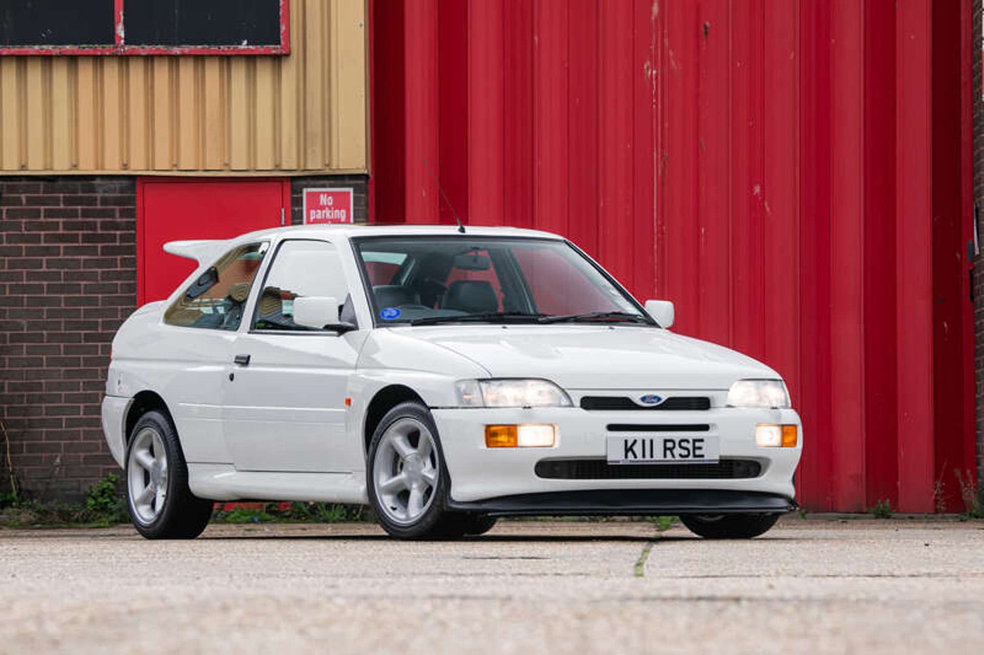 1992-Ford-Escort-RS-Cosworth-Lux-23