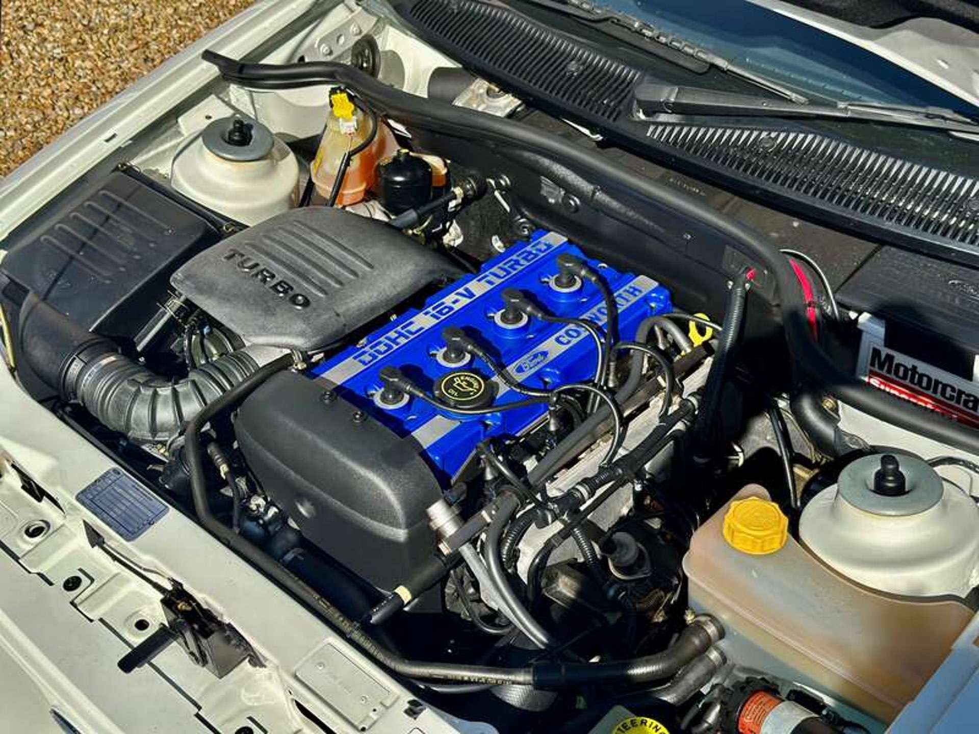 1992-Ford-Escort-RS-Cosworth-Lux-4