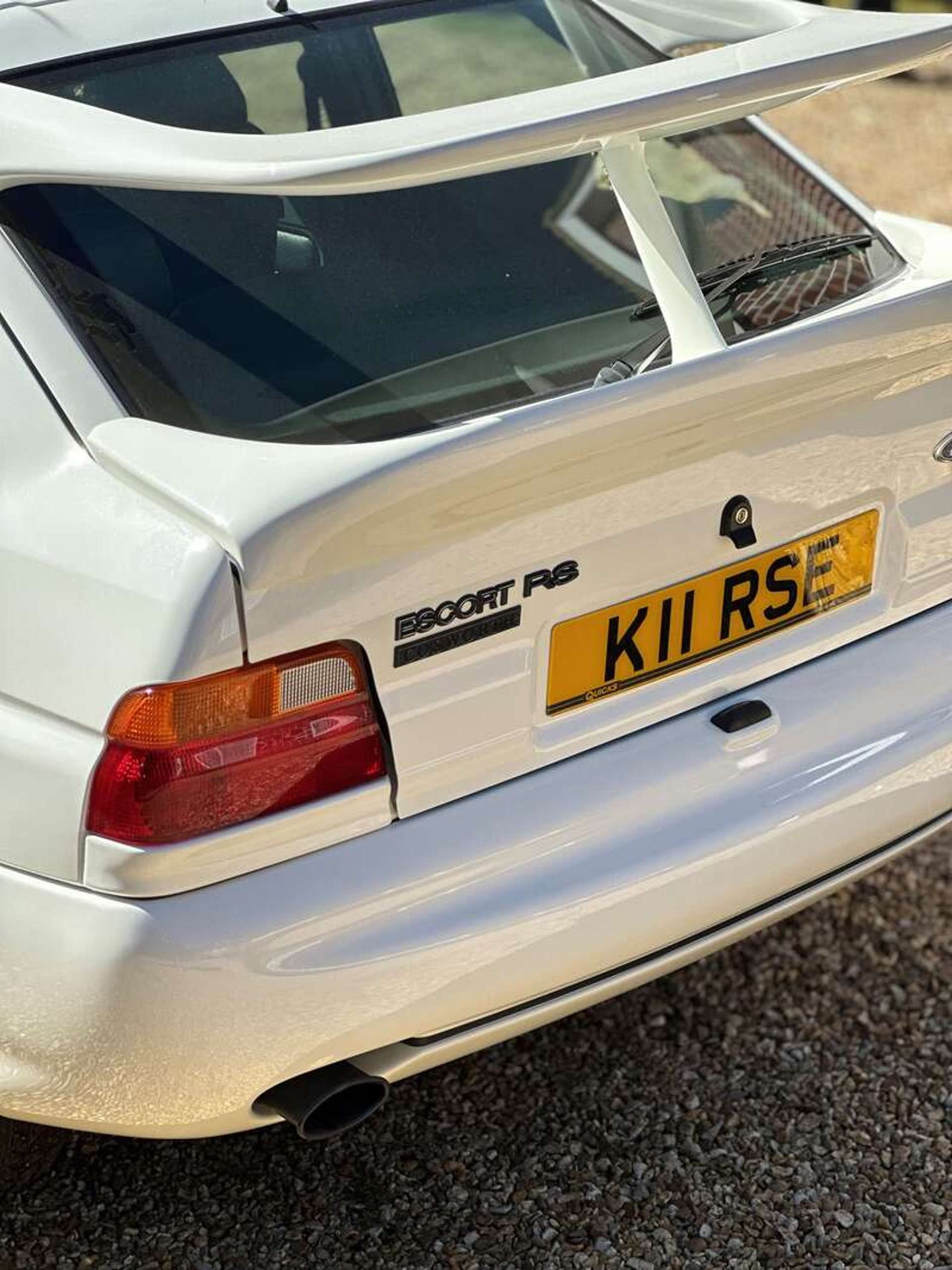 1992-Ford-Escort-RS-Cosworth-Lux-5