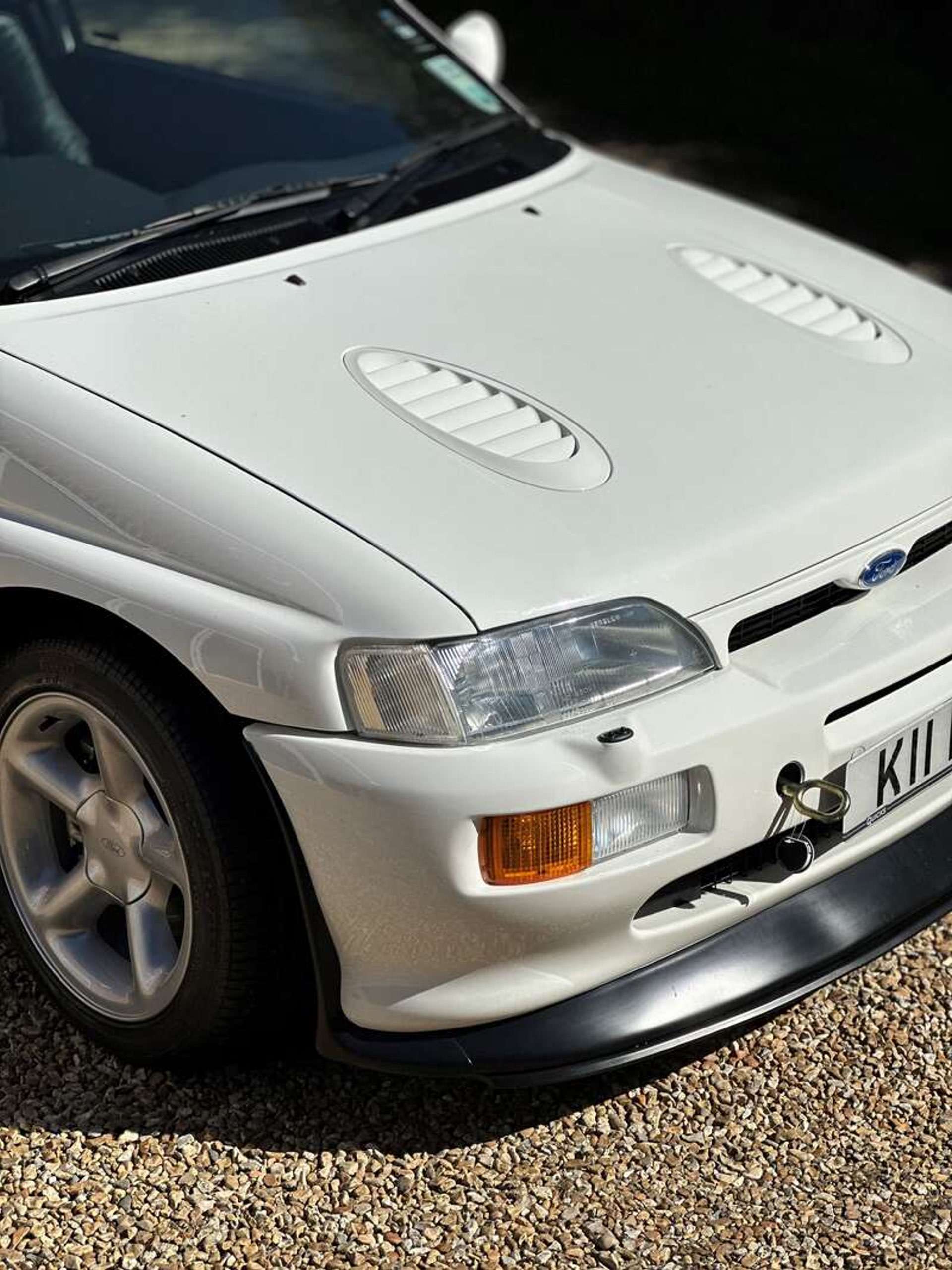 1992-Ford-Escort-RS-Cosworth-Lux-6