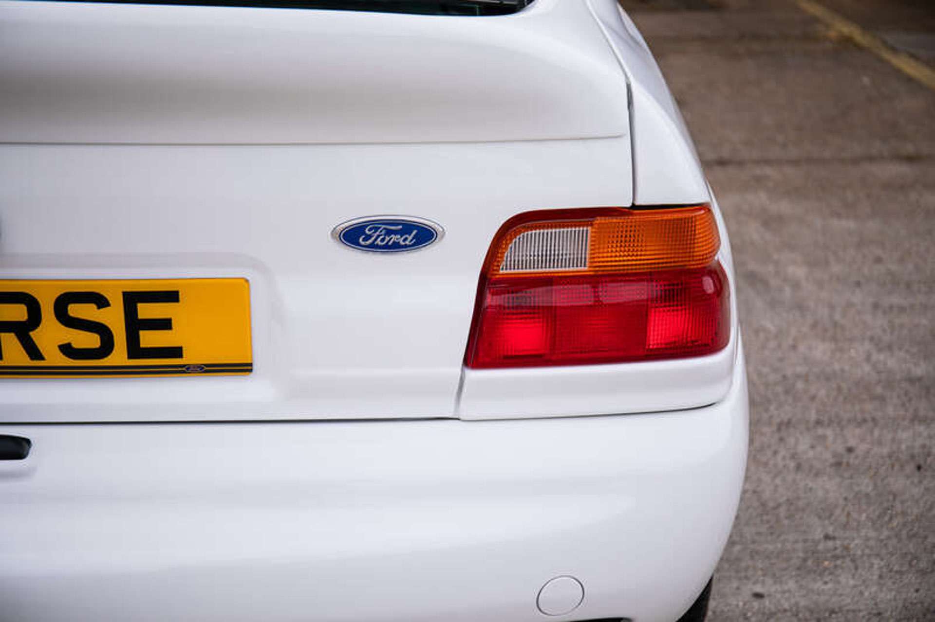 1992-Ford-Escort-RS-Cosworth-Lux-64