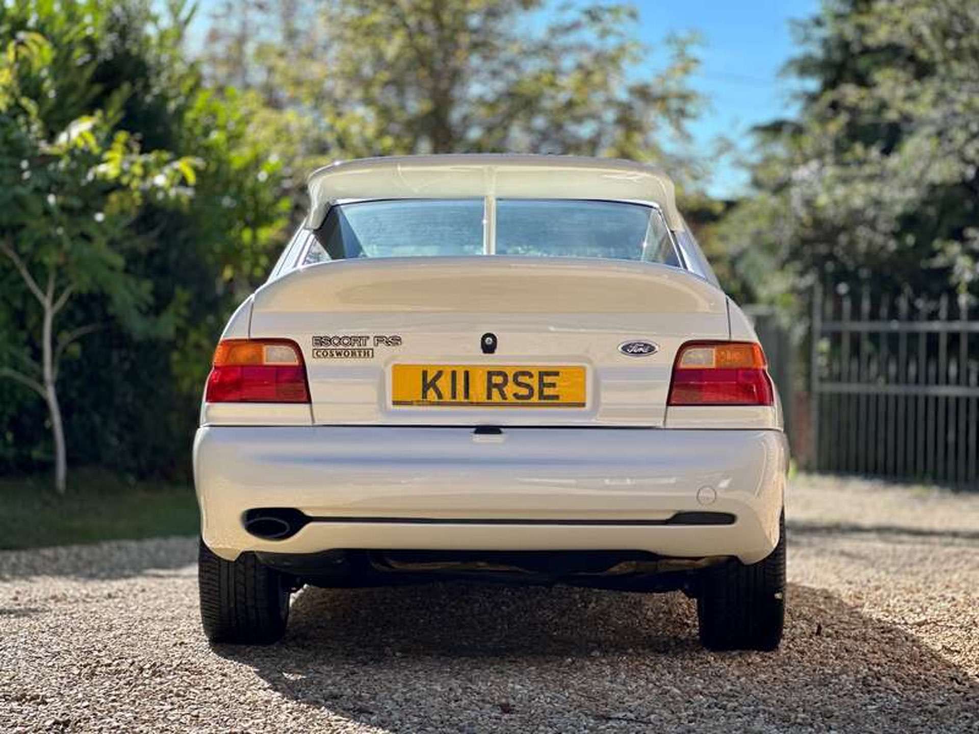 1992-Ford-Escort-RS-Cosworth-Lux-7