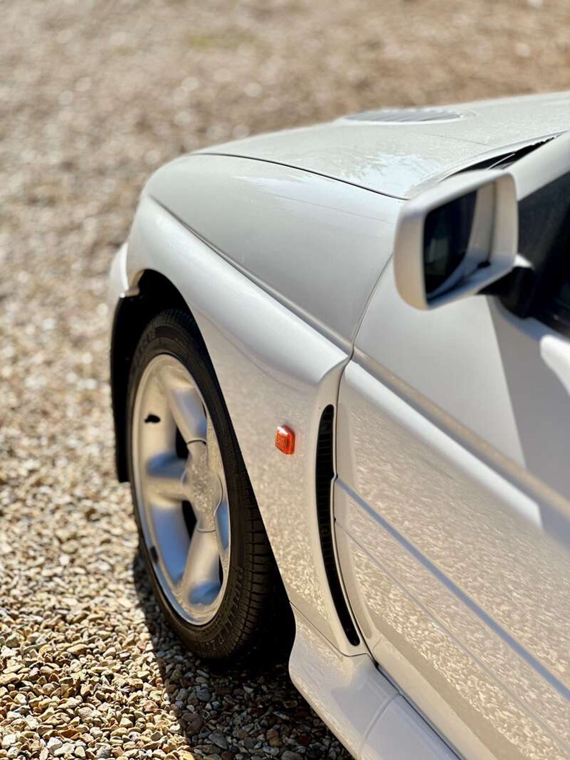 1992-Ford-Escort-RS-Cosworth-Lux-9