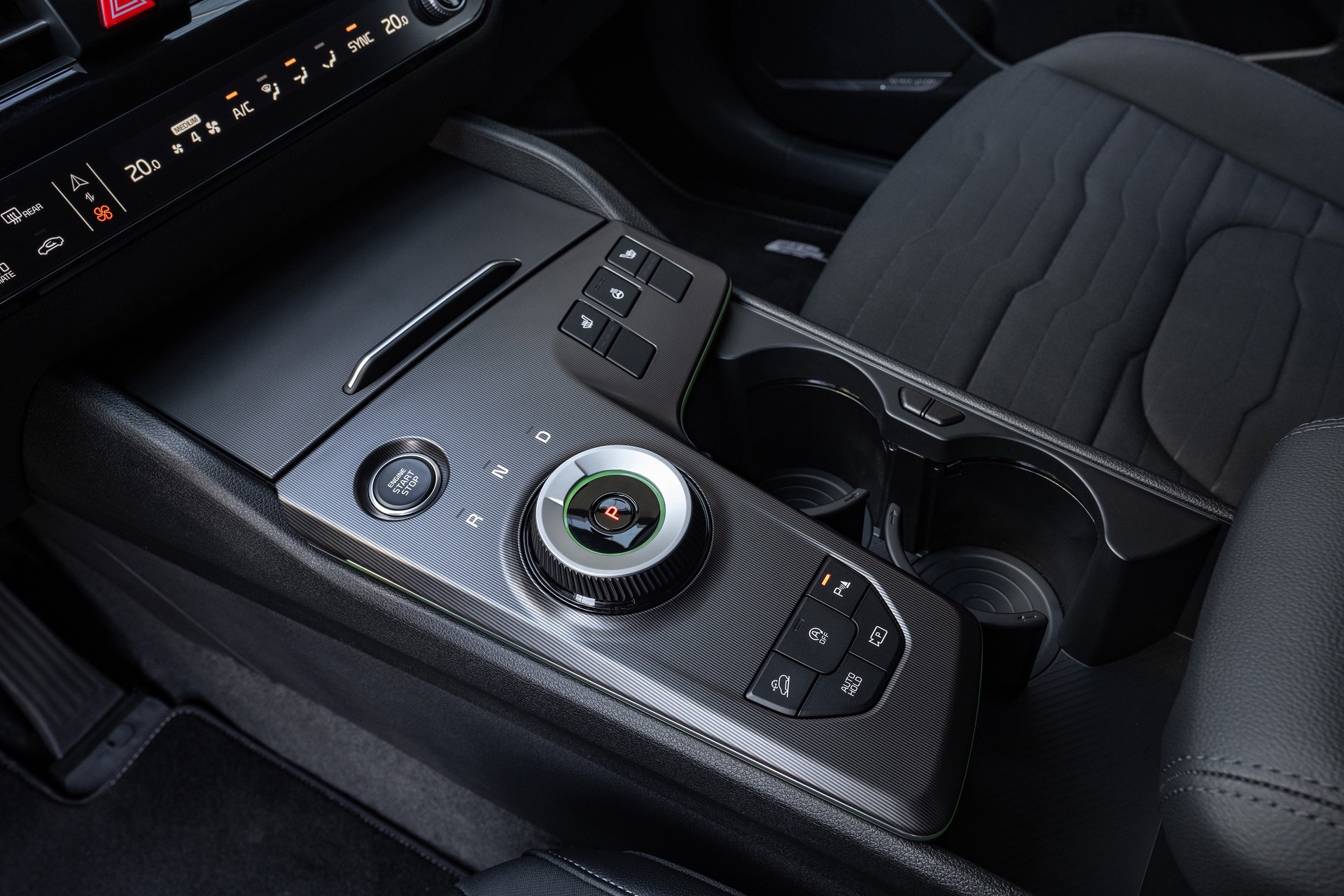 kia-new-sportage-baseline-my26-deluxe-white-interior-hires-006