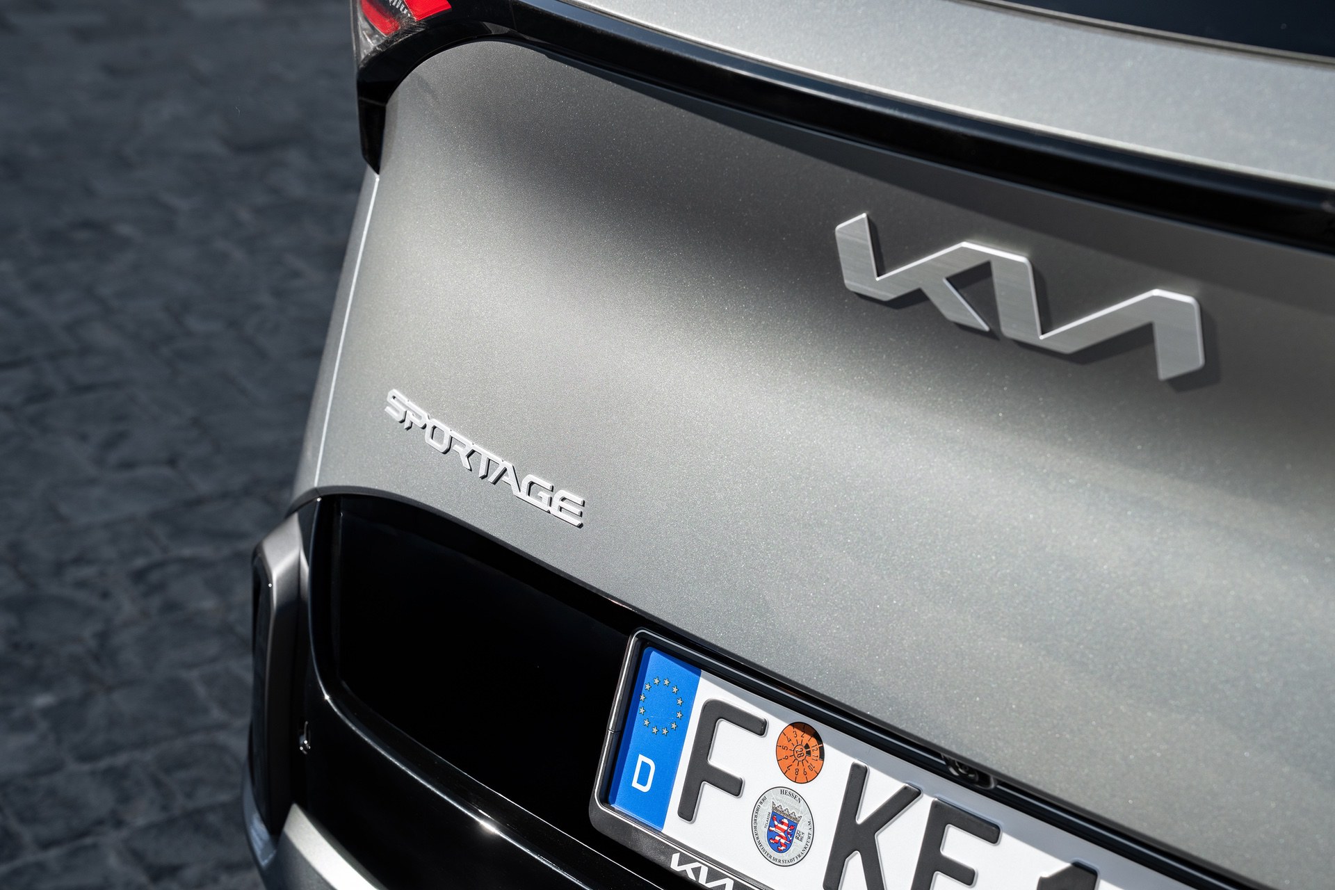 kia-new-sportage-gtline-my26-lunar-silver-static-hires-019