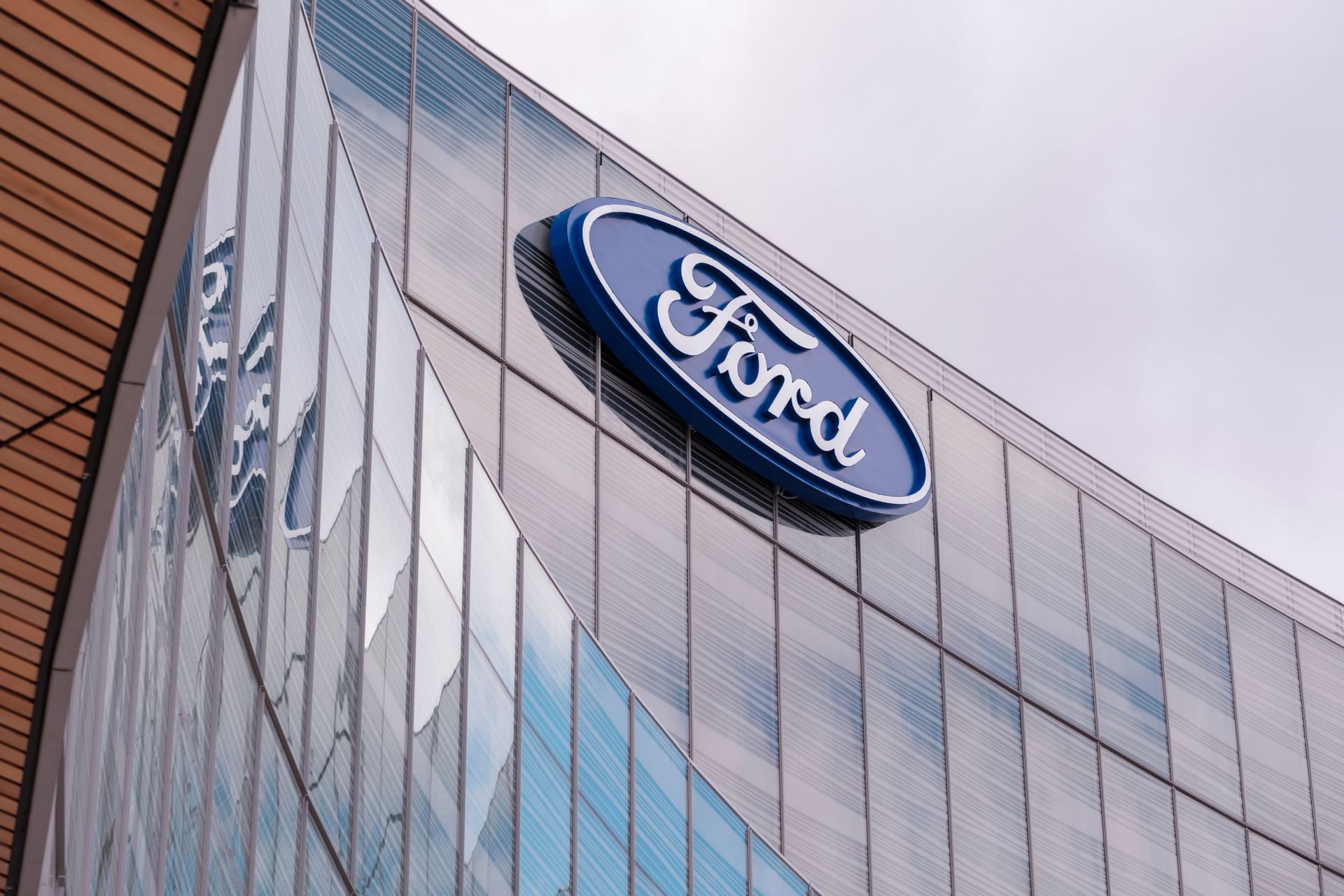 Ford_World_Headquarters_Grand_Opening_01_1151