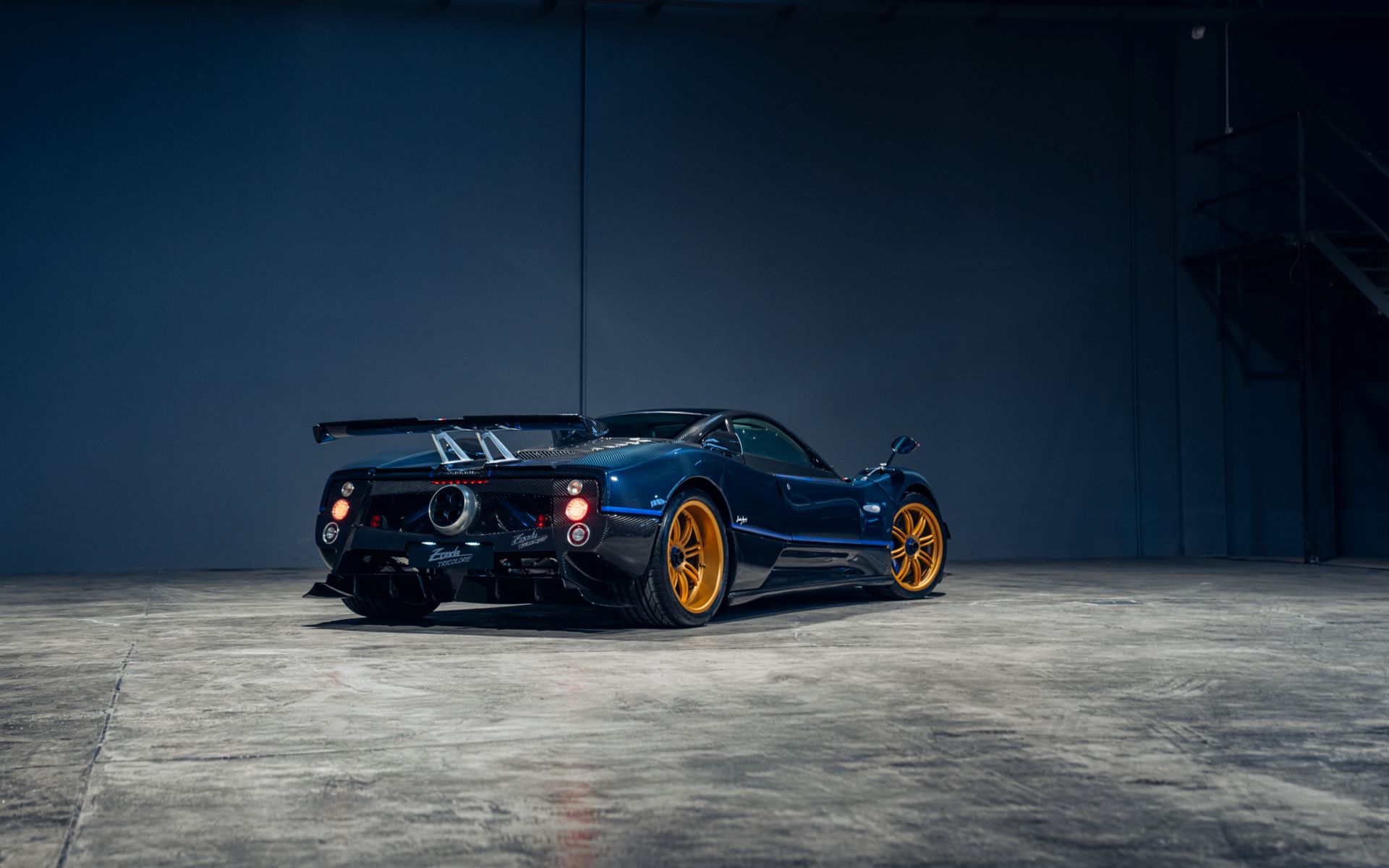 2011-Pagani-Zonda-Tricolore_1310653