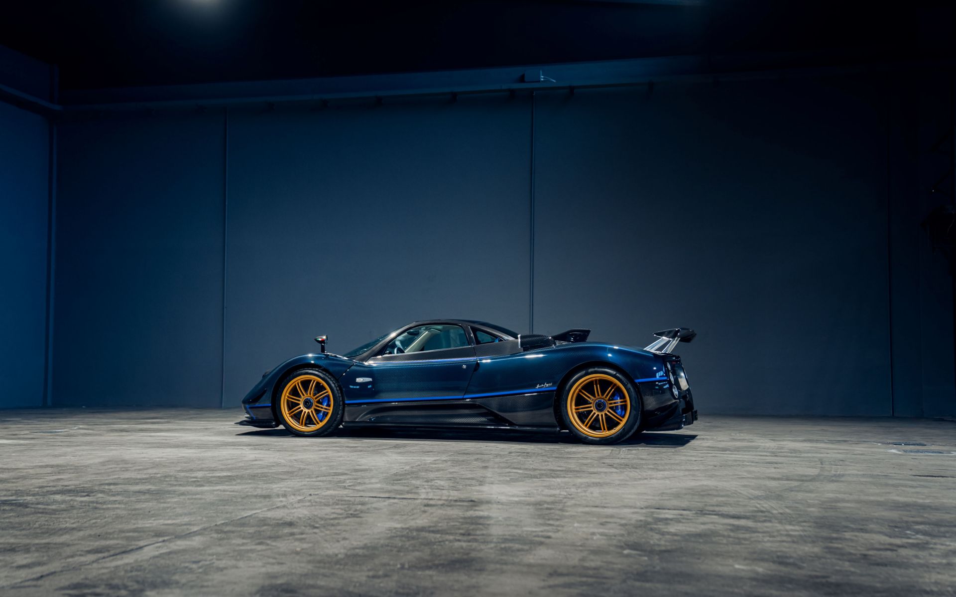 2011-Pagani-Zonda-Tricolore_1310657