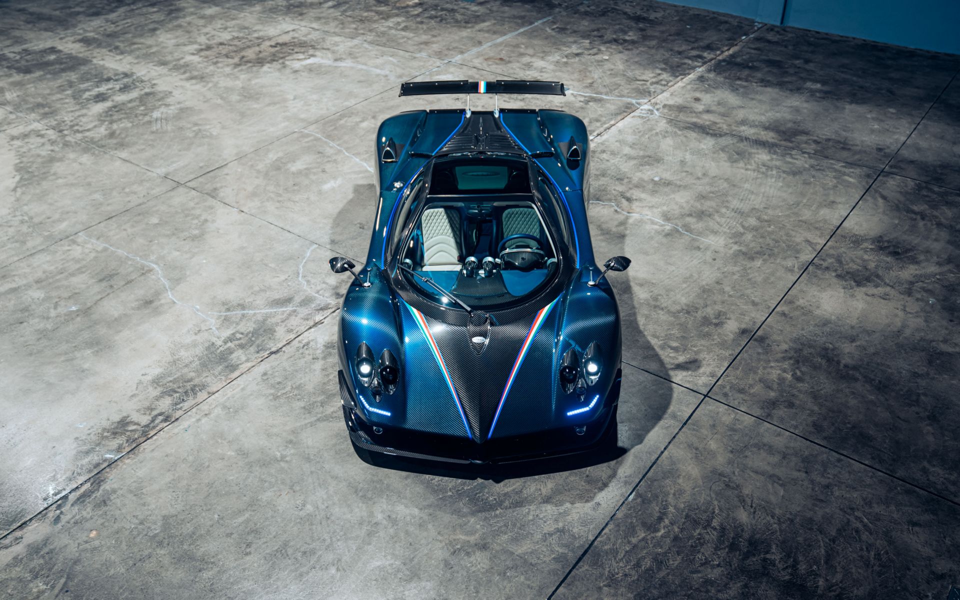 2011-Pagani-Zonda-Tricolore_1310658