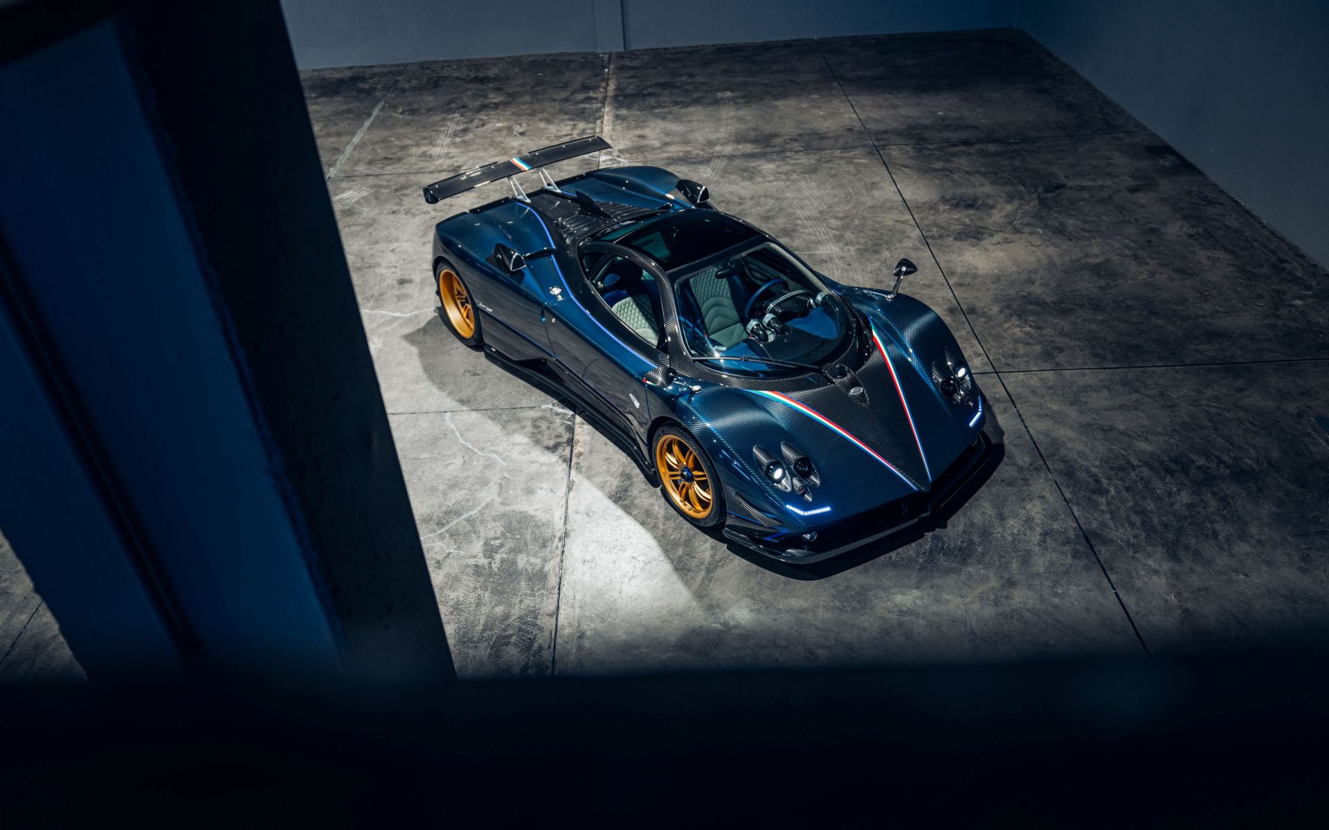 2011-Pagani-Zonda-Tricolore_1310661