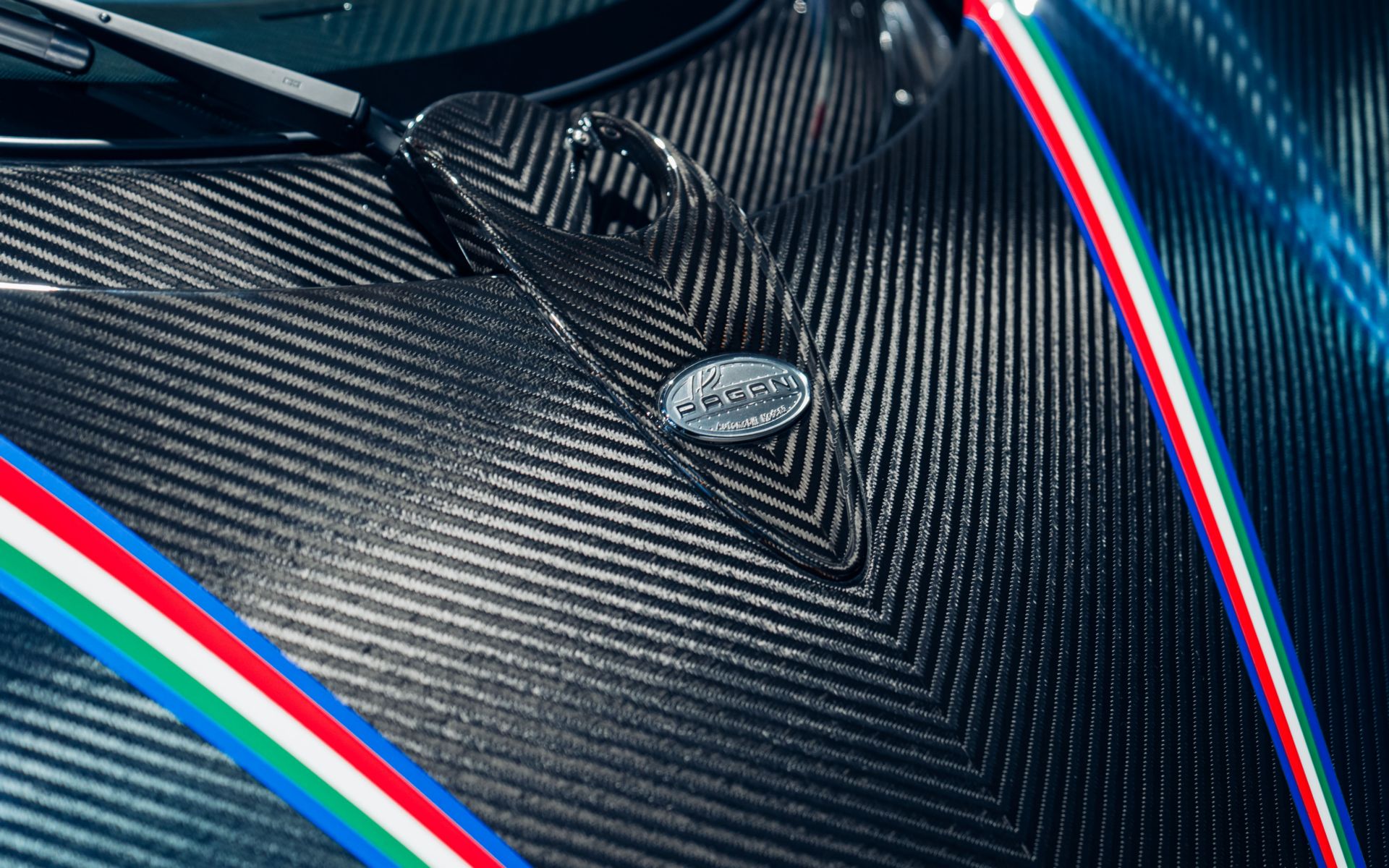 2011-Pagani-Zonda-Tricolore_1310665