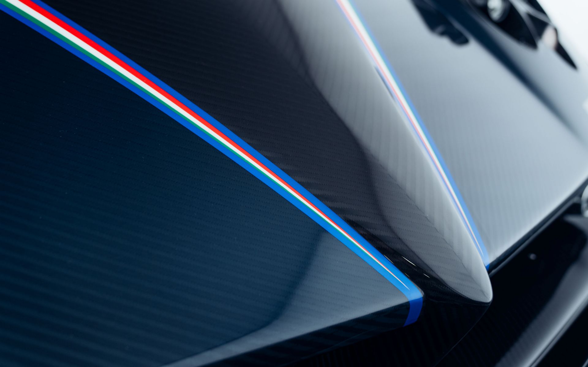 2011-Pagani-Zonda-Tricolore_1310668