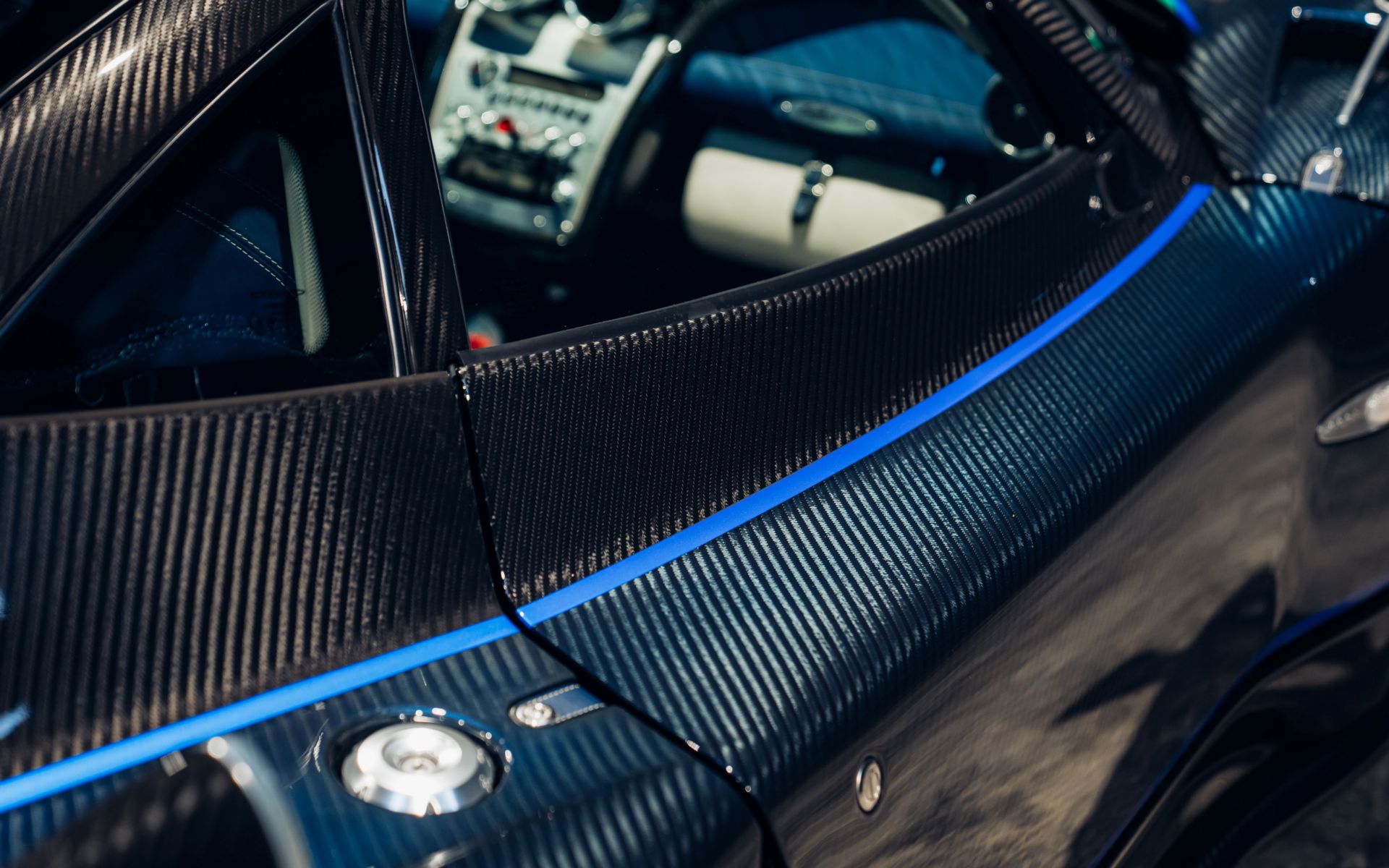 2011-Pagani-Zonda-Tricolore_1310672