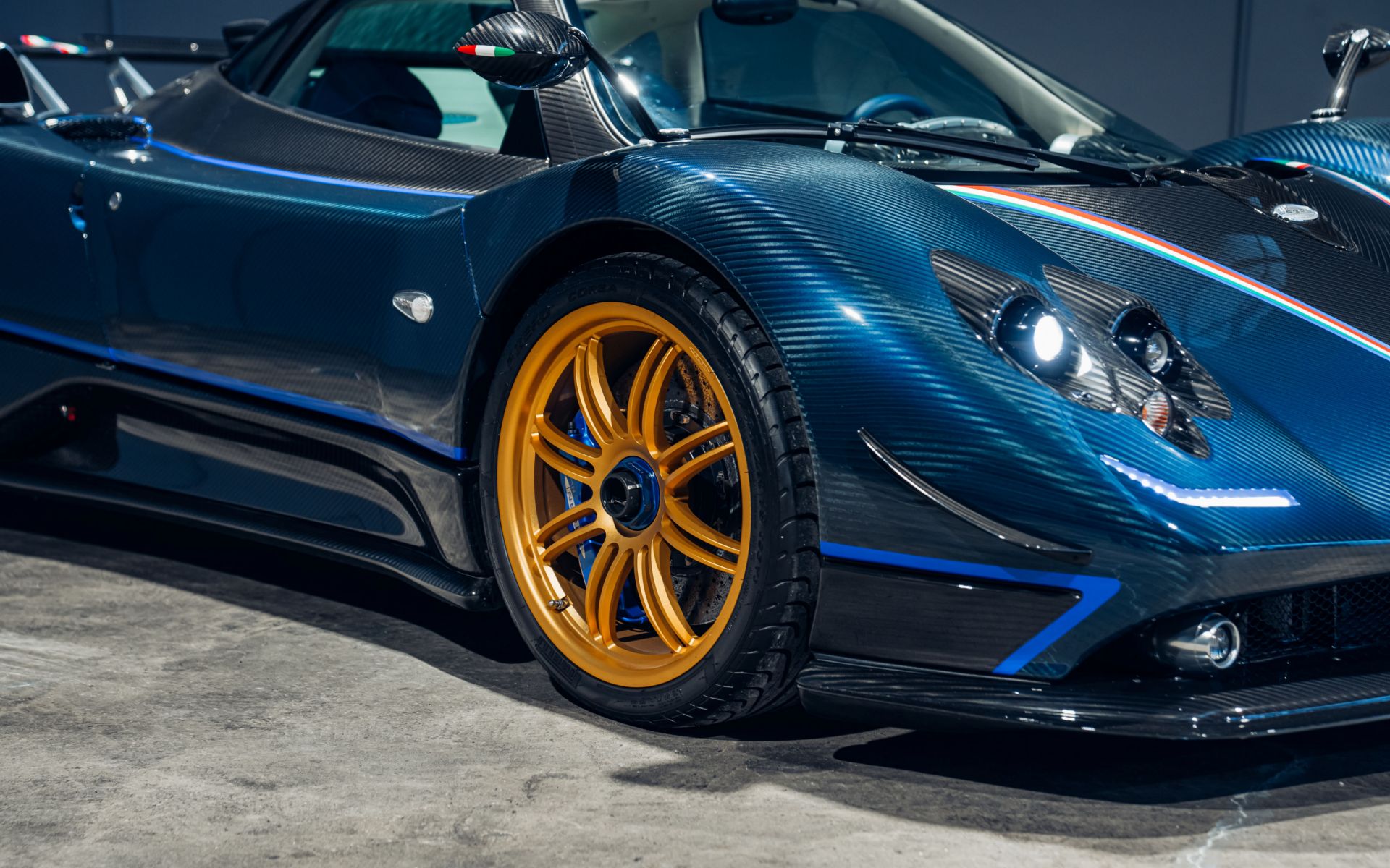 2011-Pagani-Zonda-Tricolore_1310674