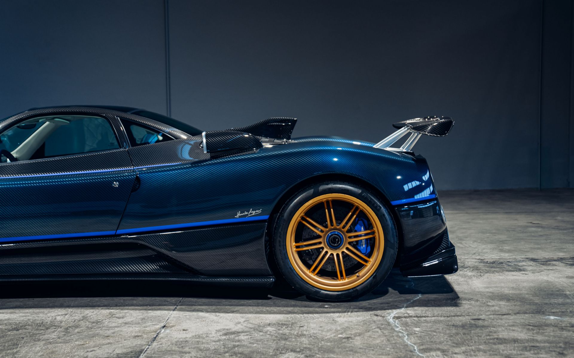 2011-Pagani-Zonda-Tricolore_1310677
