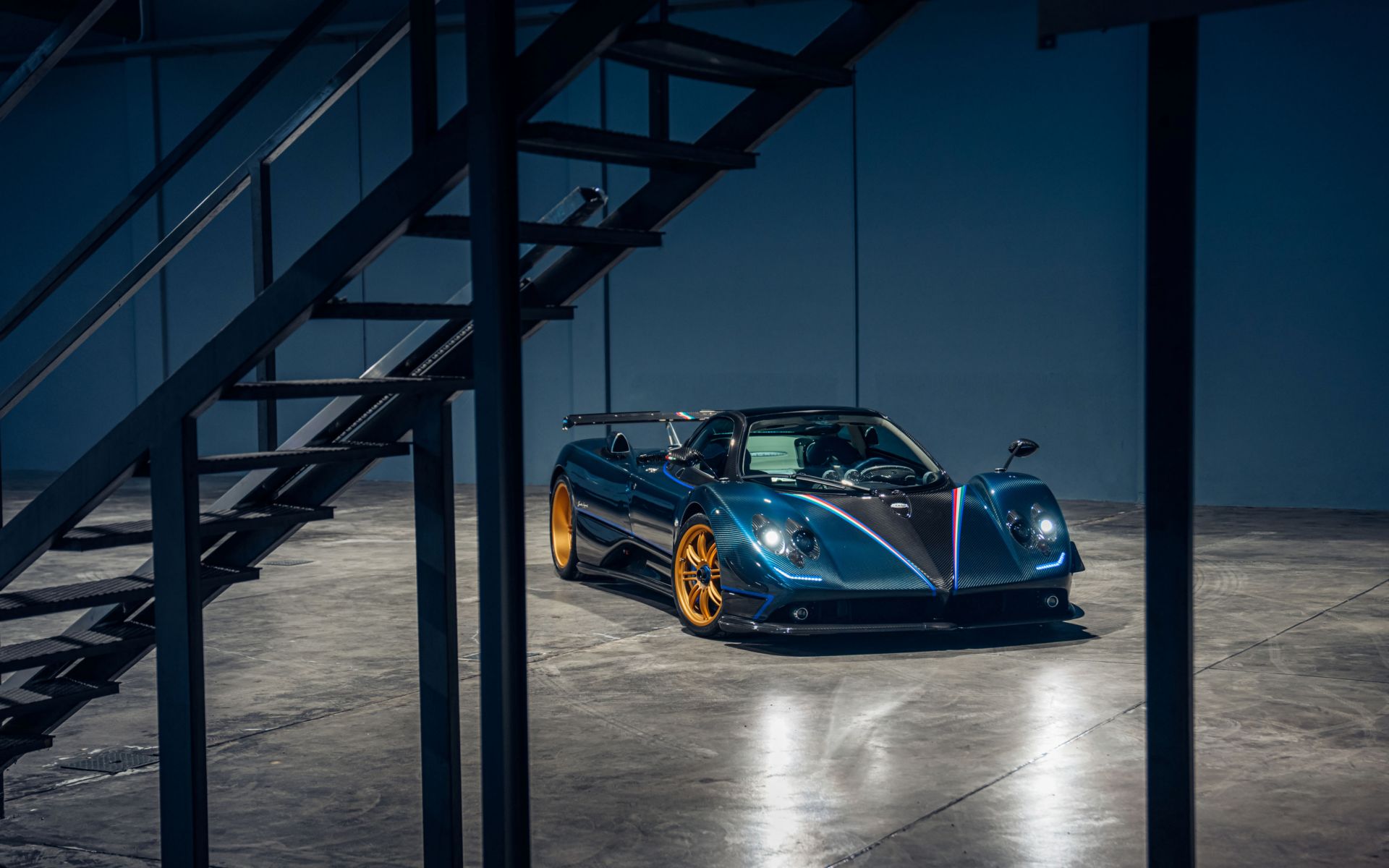 2011-Pagani-Zonda-Tricolore_1310681