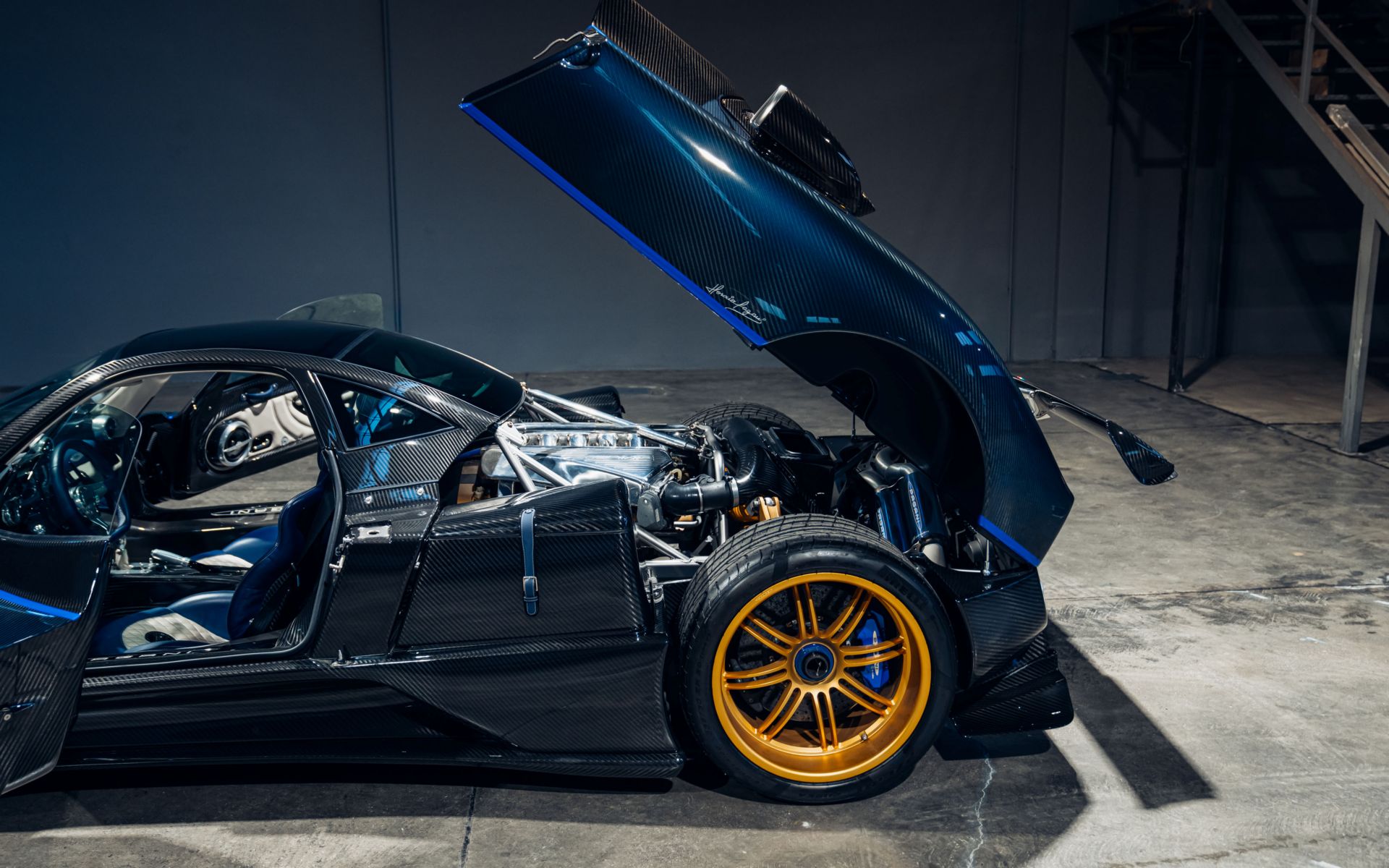 2011-Pagani-Zonda-Tricolore_1310711
