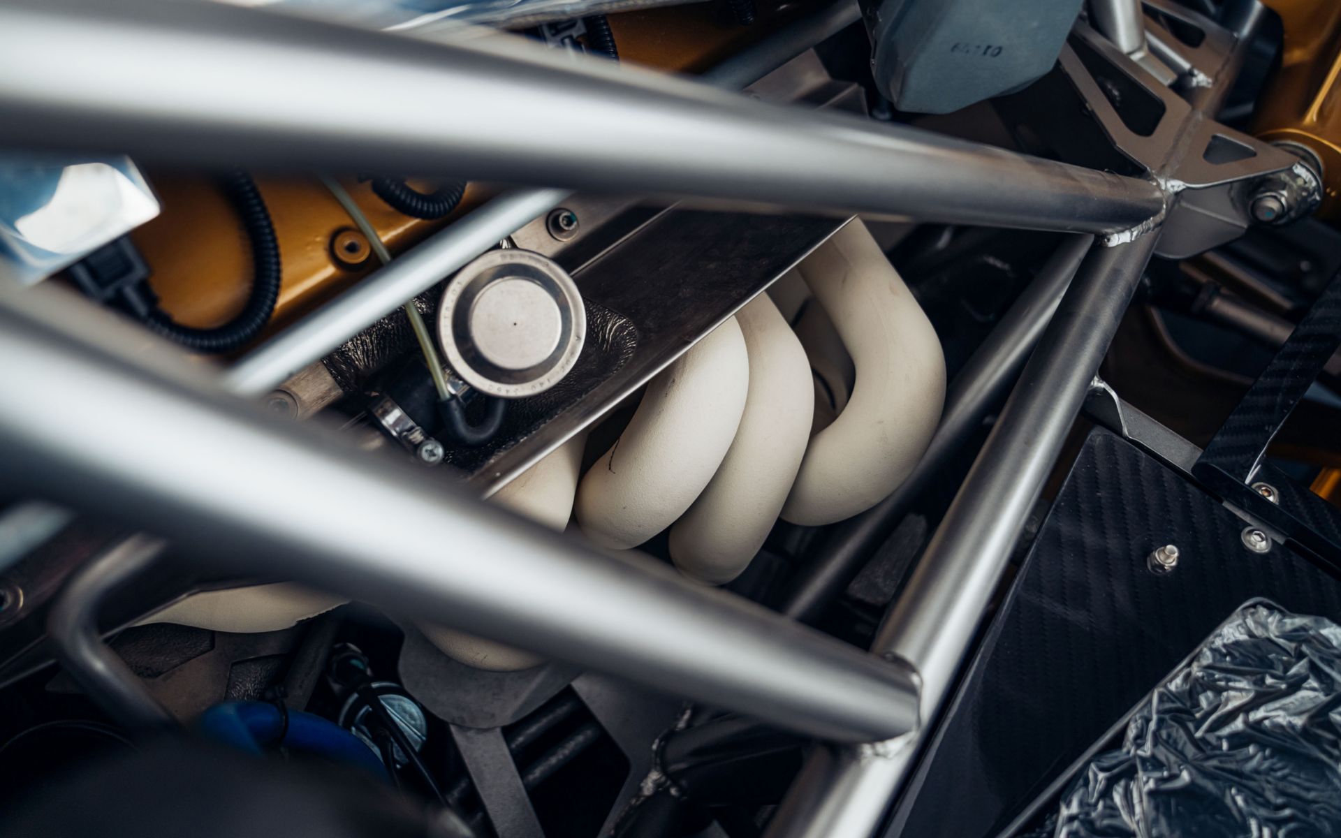 2011-Pagani-Zonda-Tricolore_1310723