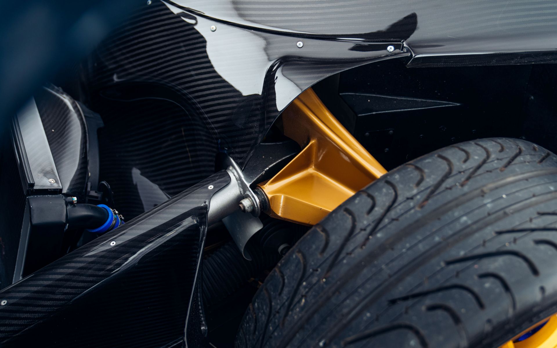 2011-Pagani-Zonda-Tricolore_1310725