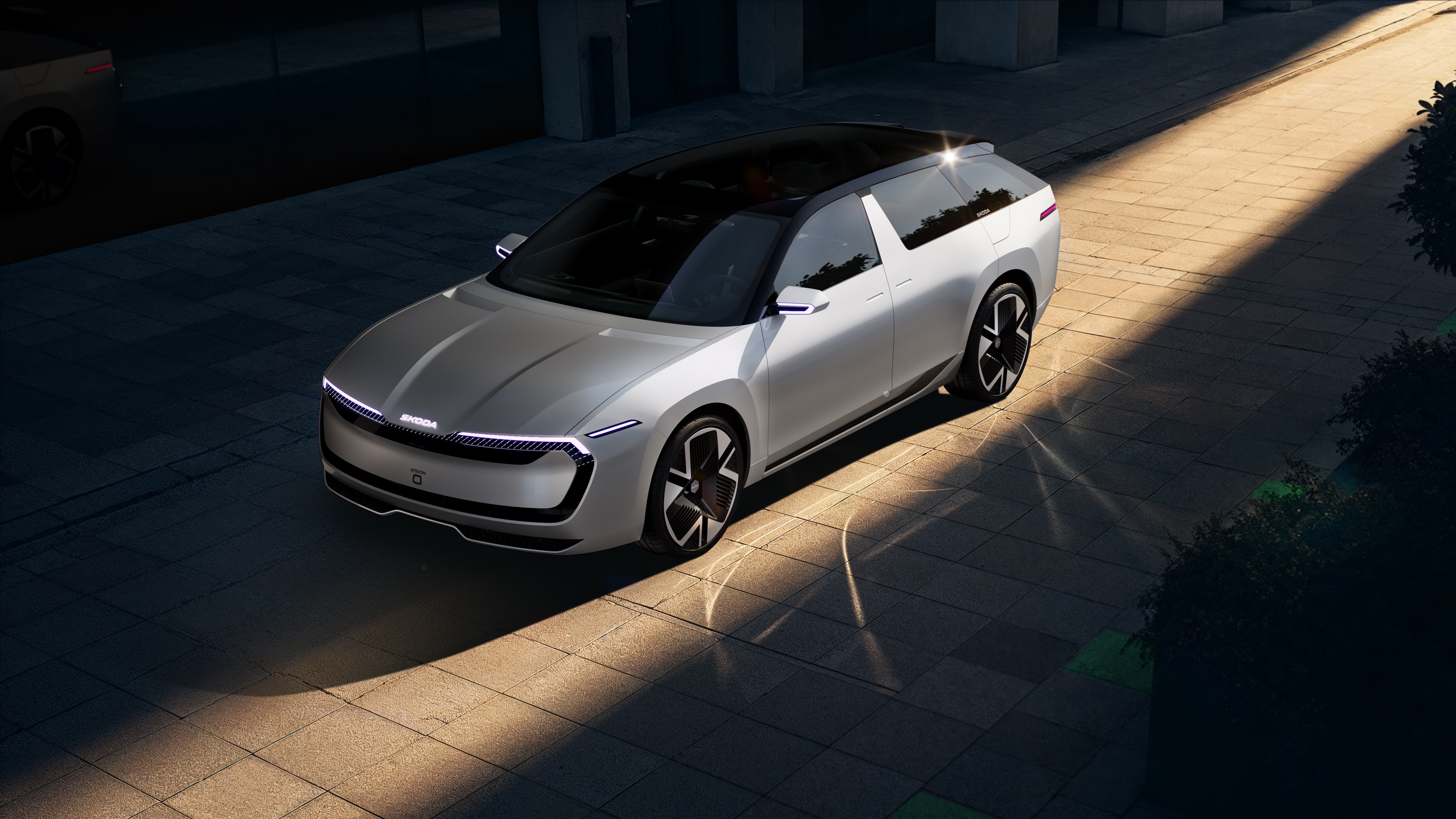 ViisionO_ext_driving_city25_UP_QF_16x9v2_250815.png_V008
