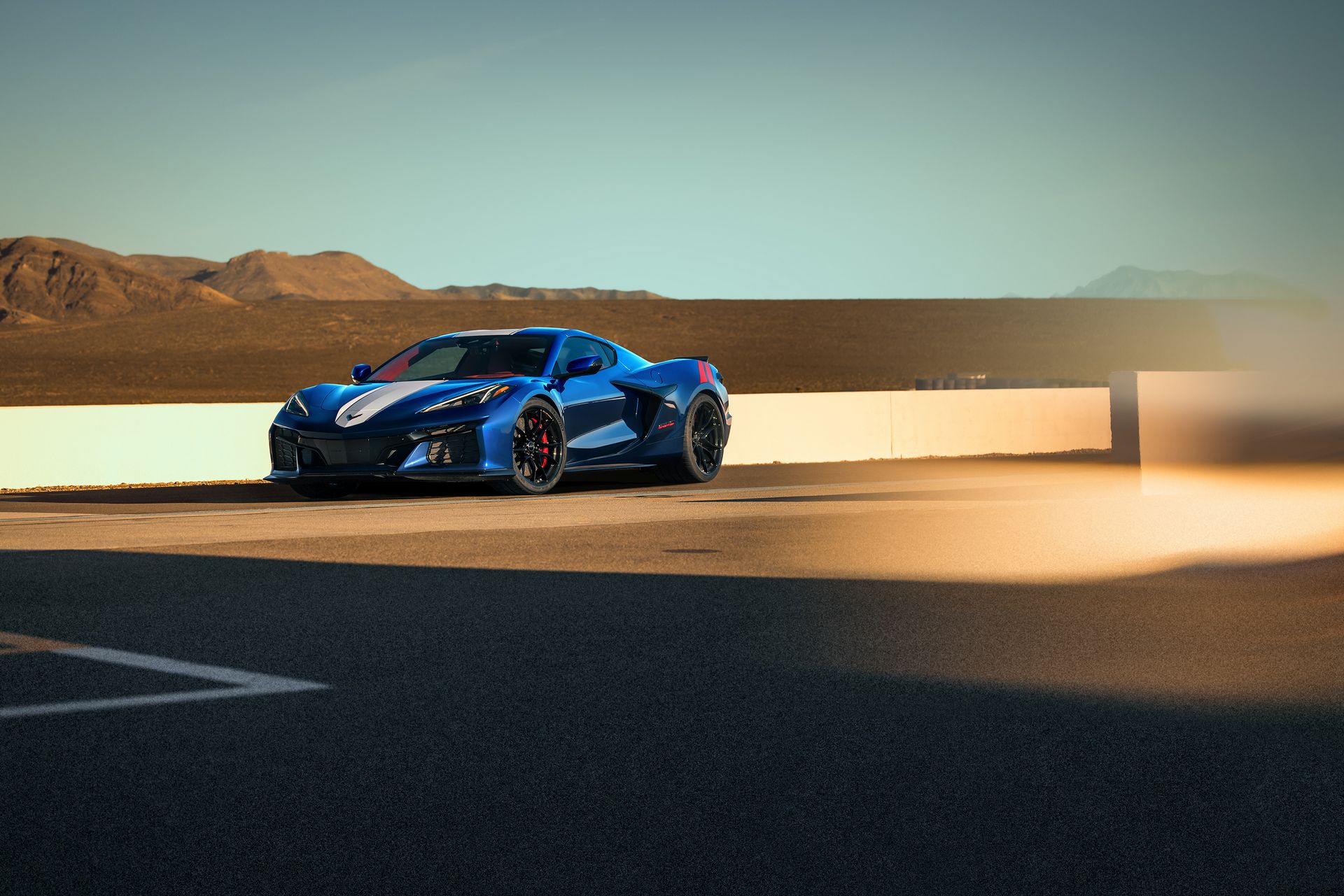 Chevrolet-Corvette-Grand-Sport-and-Grand-Sport-X-3