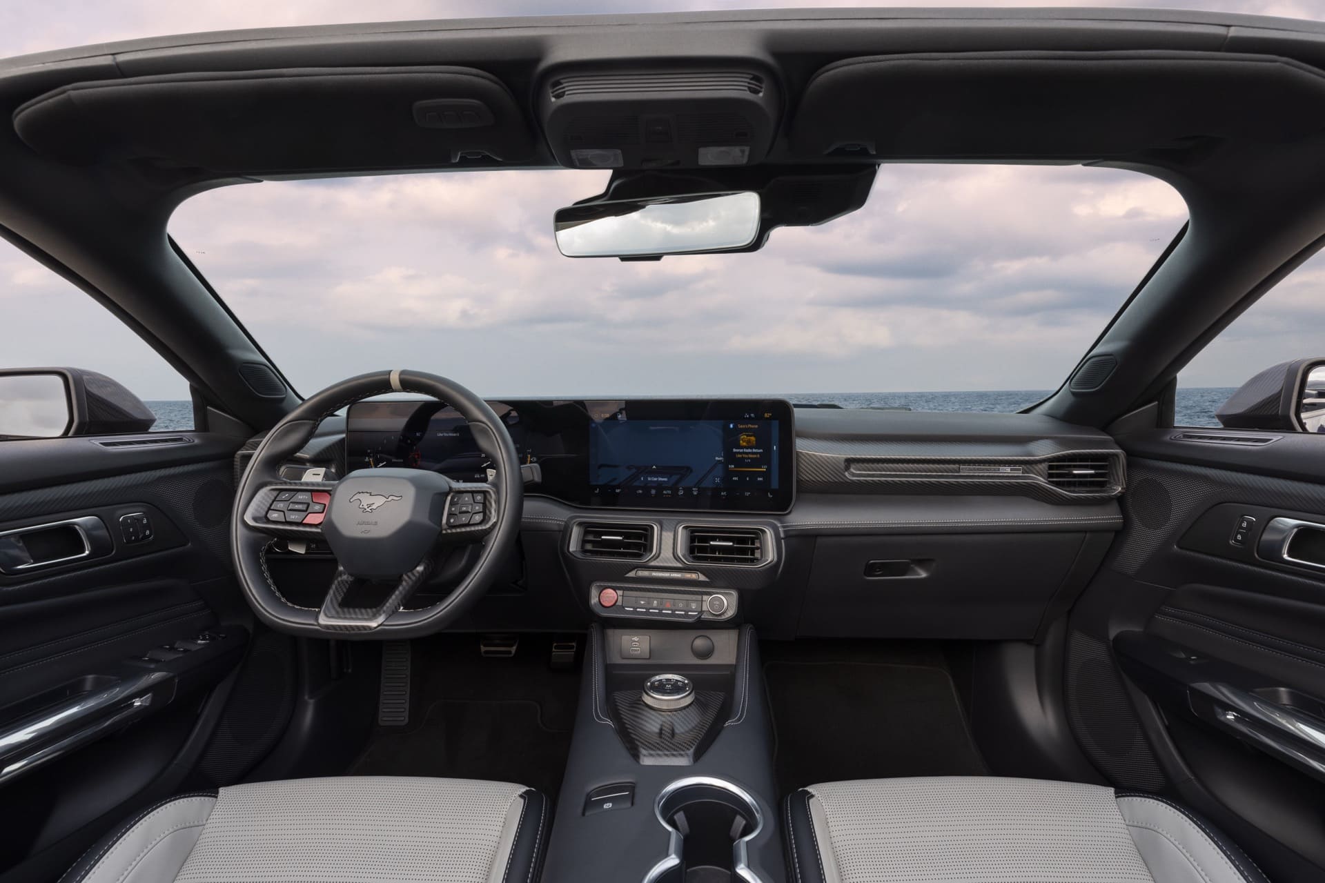 Ford_Mustang_Dark_Horse_SC_Convertible_5_138