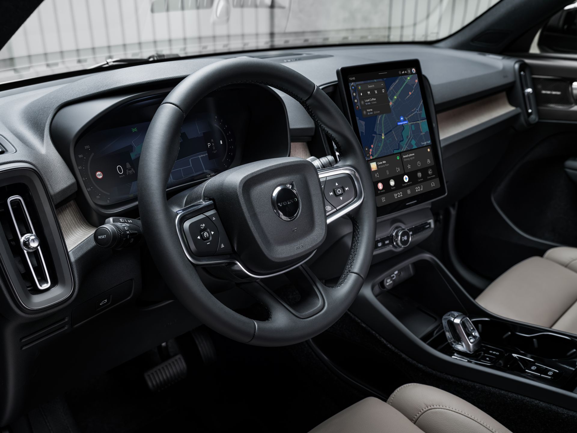 The_New_Volvo_XC40_Studio_Steering_Wheel_And_Screen